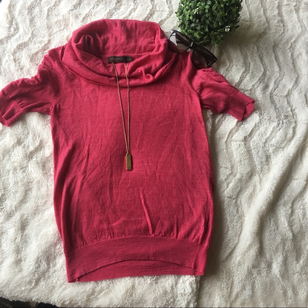 Limited short sleeve sweater